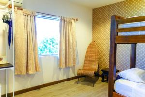 Family Room for 5 pax near Thapae Gate