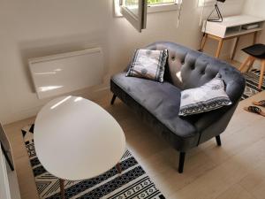 Appartements Studio calme avec parking : photos des chambres