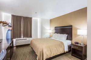 Queen Room - Non-Smoking room in Quality Inn & Suites