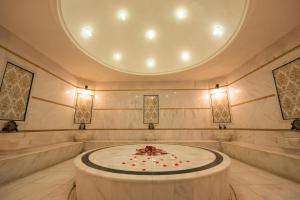 Wellborn Luxury Hotel