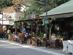 Rooms & Apartments Anka