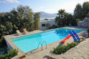 Blue Paradise Beach House with Pool access Paros Greece