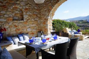 Blue Paradise Beach House with Pool access Paros Greece