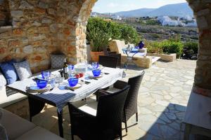 Blue Paradise Beach House with Pool access Paros Greece