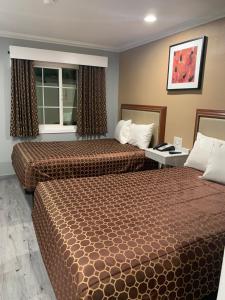 Deluxe Double Room room in Colusa Motel