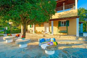 Villa Bouritsa with private pool