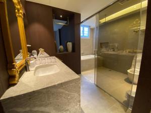 Phòng Giường đôi Deluxe (2 Người lớn + 1 Trẻ em) (Deluxe Double Room (2 Adults + 1 Child))