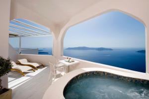 Gold Suites - Small Luxury Hotels of the World Santorini Greece