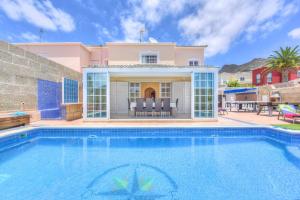 Villa Teide Sol con piscina climatizada, Playa Fañabe, Costa Adeje