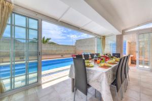 Villa Teide Sol con piscina climatizada, Playa Fañabe, Costa Adeje