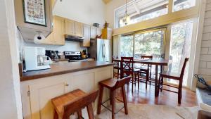 Three-Bedroom Apartment room in Sierra Park Villas #11 condo