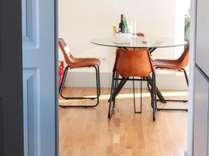 Sao bento stylish cozy apt with ac balcony