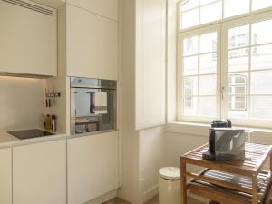 Chiado bright modern apt with ac elevator