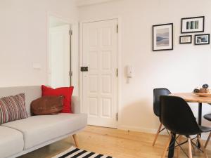 Historic alfama apt with modern style