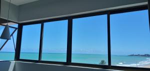 Flat em Hotel de Luxo beira mar da grife Ritz suítes com vista ampla para todo o mar da cruz das almas, jatiúca e ponta verde, com toda estrutura de um hotel lindo e arrojado, academia, piscina e muito mais, venha viver essa experiência incrível!