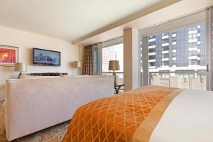 Taj Hotel Cape Town - luxury 5 star suites - very spacious with kitchenette, Lions Head views