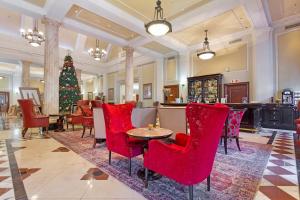 Taj Hotel Cape Town - luxury 5 star suites - very spacious with kitchenette, Lions Head views