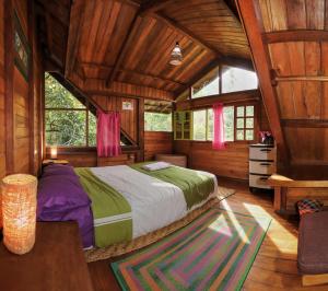 Mindo Eco Chalet con Rio y Cascada