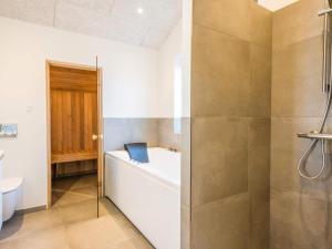 Five-Bedroom Holiday Home room in Holiday home Blåvand CCLXXXVI