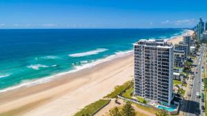 Golden Sands on the Beach - Absolute Beachfront Apartments