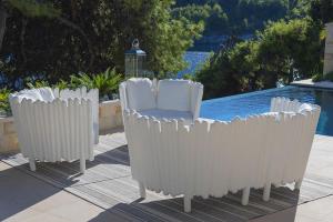 Luxury Beachfront Villa Silvery Moon with private pool, jacuzzi, sauna and gym on Brac island - Sumartin