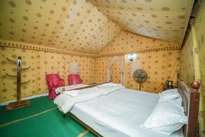 The Captain Desert Camp