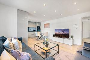Two-Bedroom Apartment room in St Martins House Luxury 2 Bedroom Apartments Ruislip