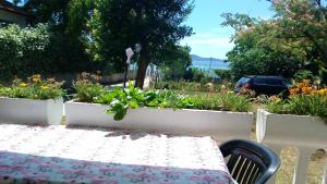 2 bedrooms appartement with sea view enclosed garden and wifi at Zadar 3 km away from the beach