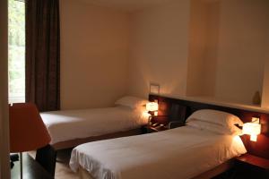 Hotels Hotel La Beauze : photos des chambres