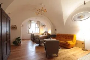 Apartmán Tri Klenby - 克雷姆尼察