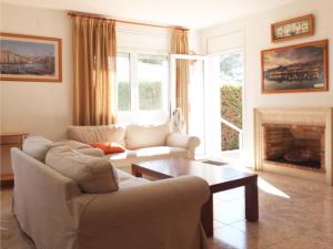 Villa Nerea with air conditioning & private swimming pool only 400m to the beach ideal for families