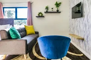 Insaka's Greenlee Apartment - Greenlee Lifestyle Centre, Sandton - Modderfontein