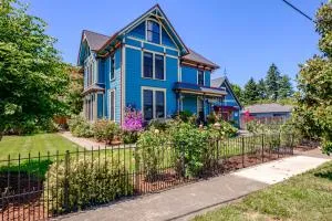 MaMere's Guest House - كورفاليس