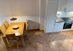 Ferienhaus mit Bootssteg am See in Rheinsberg