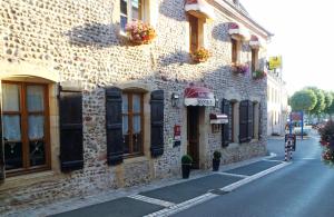 3 stern hotel Hôtel Les Diligences Digoin Frankreich