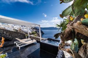 Solstice Luxury Suites Santorini Greece