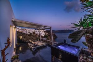 Solstice Luxury Suites Santorini Greece