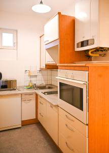 Bright Apartment Schönbrunn Palace