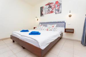 Altamar 52 with terrace & pool By CanariasGetaway