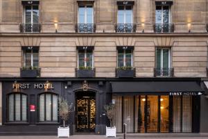 Hotels First Hotel Paris Tour Eiffel : photos des chambres