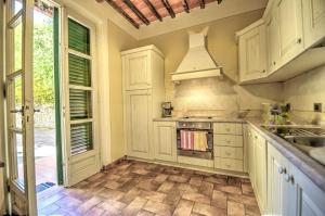 Lucca Cycling Holidays Il Tiglio