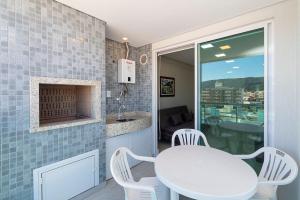 Aluguel Apartamento 2 quartos s 1 suíte 80m Mar BombasSC