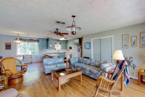 Three Bedroom House room in Blue Water Lake House