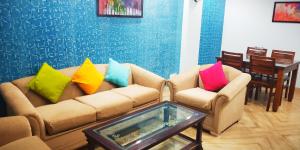 2BHK Short Stay Apartment walking Max Saket ( LIFT +Kitchen+Parking+3 nights min stay)