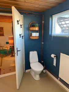 Mysigt rum med privatbadrum