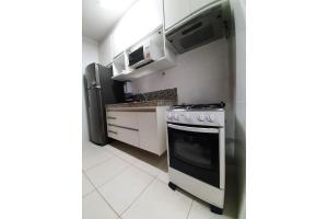 FRODO-APTO 2 dorm, wifi, ar cond suite, vaga garagem