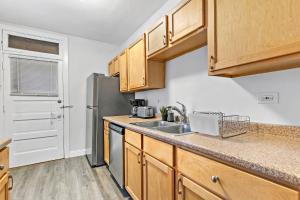 Vibrant 1BR Apartment in Roscoe Village - Marshfield N3