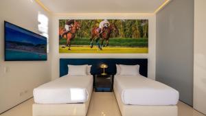 PIER 57 - 608 New & Luxurious 2 BR Romantic Zone