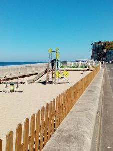 Appartements Appartement avec Balcon au 1er etage Vue laterale Mer a 50 metres de la plage a Mers les Bains. : photos des chambres