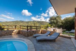 Villa Acquamarina semi detached villa with private pool and wifi